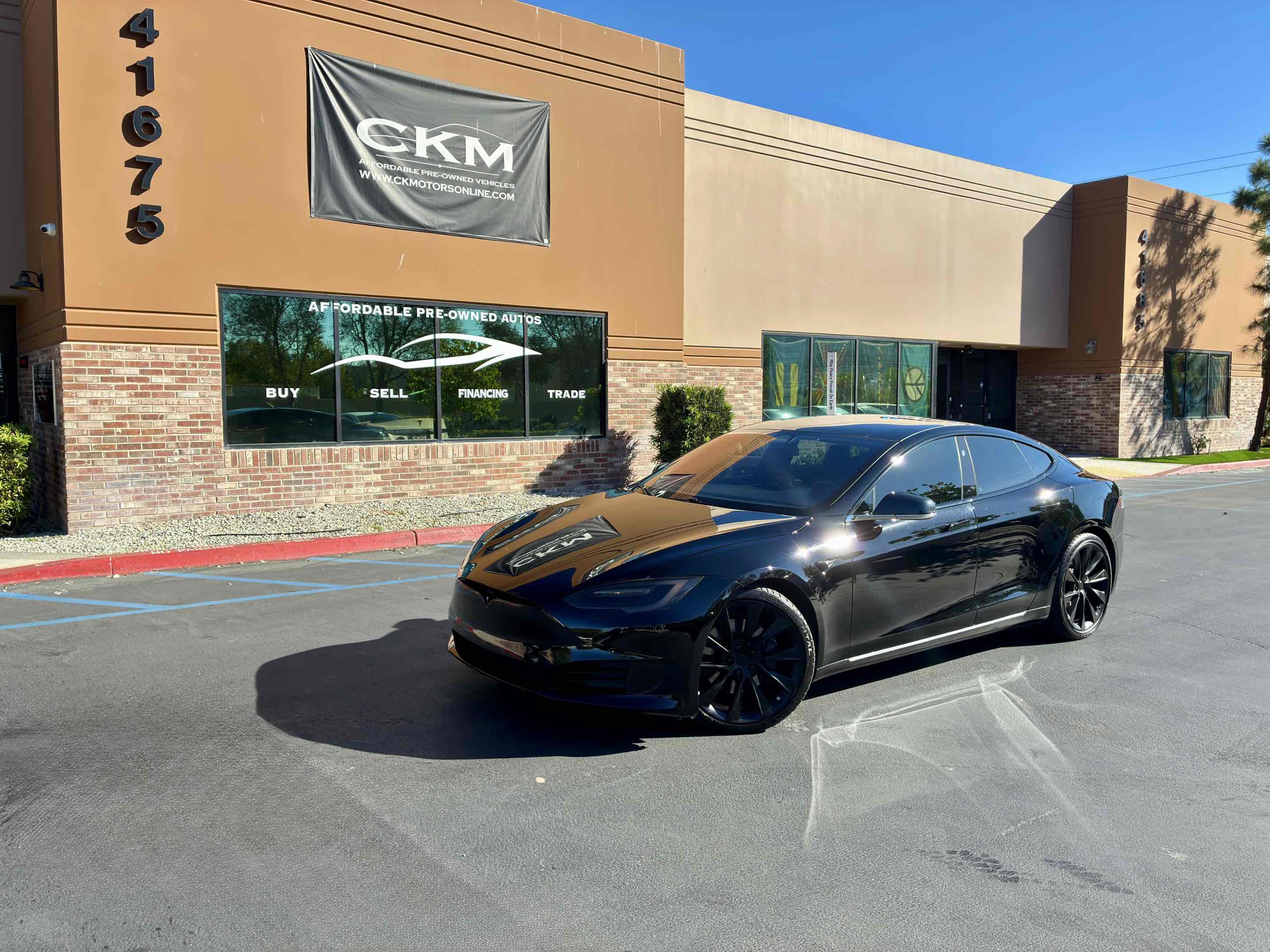 Used 2017 Tesla Model S 75 RWD image 2
