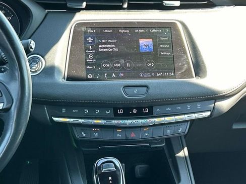 Used 2023 Cadillac XT4 Premium Luxury w/ Technology Package FWD image 17