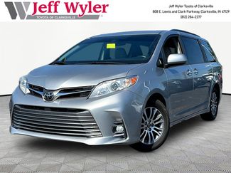 Used 2018 Toyota Sienna XLE Premium FWD video 1