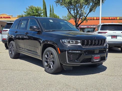 New 2026 Jeep Grand Cherokee Limited image 1