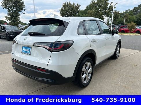 Certified 2024 Honda HR-V LX image 6