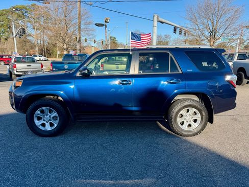 Used 2015 Toyota 4Runner SR5 Premium image 2