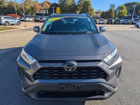 Used 2022 Toyota RAV4 XLE image 9