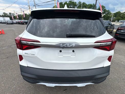 Used 2023 Kia Seltos LX AWD/4WD image 6
