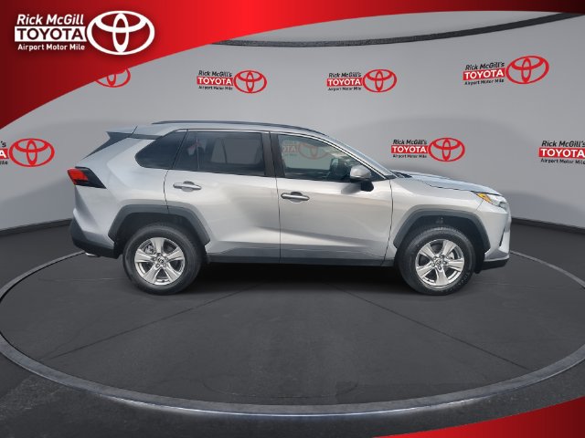 Used 2024 Toyota RAV4 XLE FWD image 9