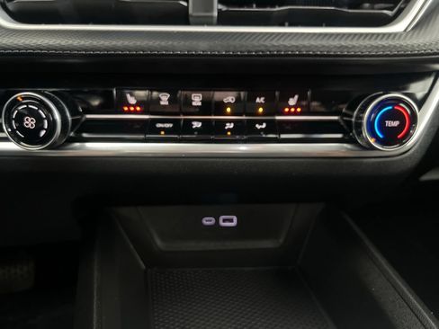 Used 2025 Chevrolet Equinox LT FWD image 53