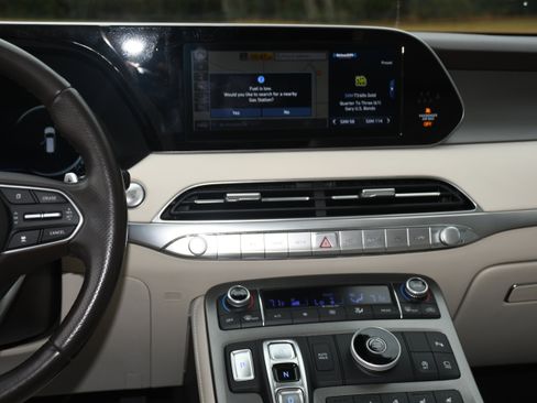 Used 2020 Hyundai Palisade Limited image 19