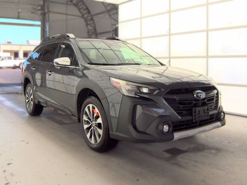 Used 2023 Subaru Outback Touring XT AWD/4WD image 4