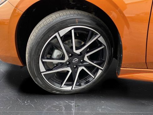 New 2025 Nissan Sentra SR w/ Lighting Package FWD image 30