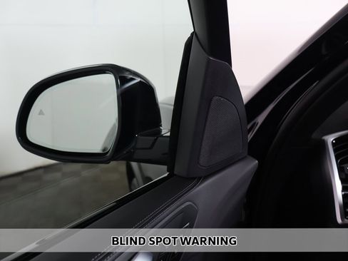 Used 2022 BMW X5 xDrive40i w/ M Sport Package image 9