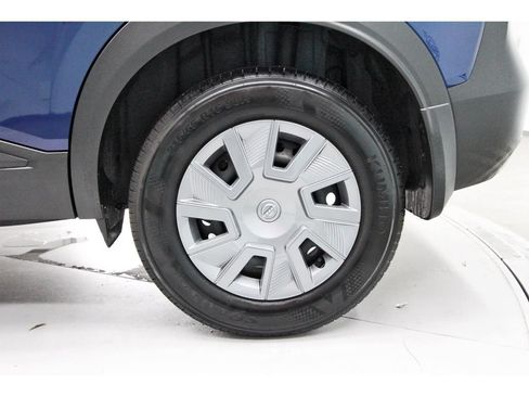 Used 2026 Nissan Kicks S w/ Charging Package FWD image 6