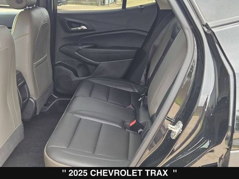 Used 2025 Chevrolet Trax ACTIV w/ Driver Confidence Package FWD image 17
