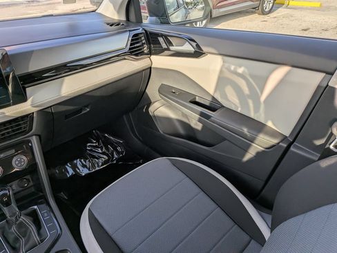 Certified 2025 Volkswagen Taos S FWD image 13