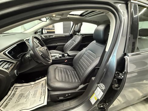 Used 2014 Ford Fusion SE w/ Equipment Group 202A image 12