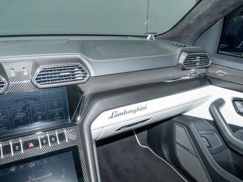 Used 2023 Lamborghini Urus S AWD/4WD image 45