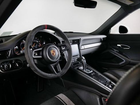 Certified 2018 Porsche 911 GT3 w/ Sport Chrono Package RWD image 4