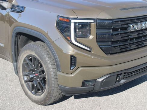 Used 2023 GMC Sierra 1500 Elevation AWD/4WD image 9