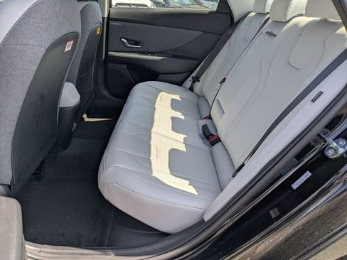 New 2025 Hyundai Elantra Limited image 20