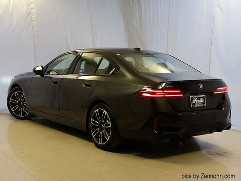 Certified 2026 BMW 530i xDrive 530i xDrive w/ M Sport Package image 9