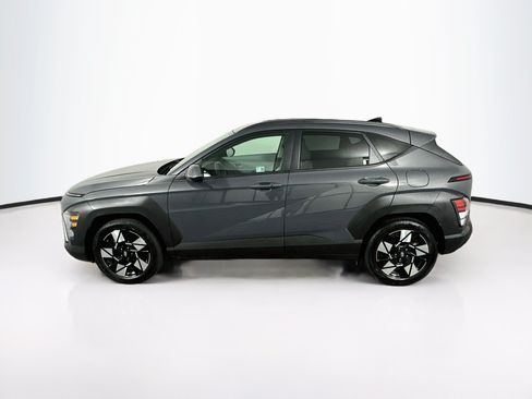 Used 2025 Hyundai Kona SEL FWD image 4