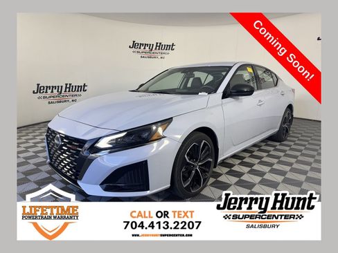 Used 2023 Nissan Altima 2.5 SR AWD/4WD image 1