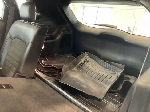 Used 2024 Ford Edge ST-Line image 29