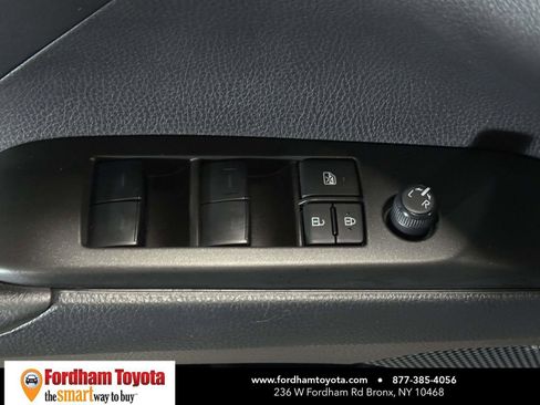 Used 2024 Toyota Camry SE w/ Cold Weather Package image 18