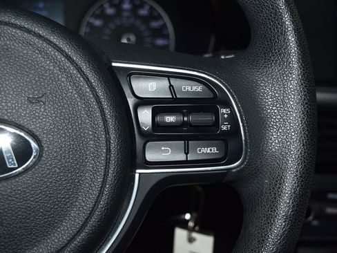 Used 2018 Kia Optima LX image 9