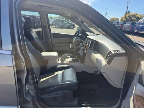 Used 2008 Jeep Grand Cherokee Limited w/ Quadra-Drive II 4X4 Group image 12