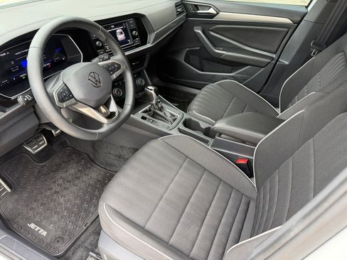Used 2024 Volkswagen Jetta Sport FWD image 11