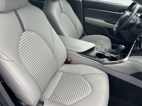 Used 2024 Toyota Camry SE w/ Convenience Package FWD image 32