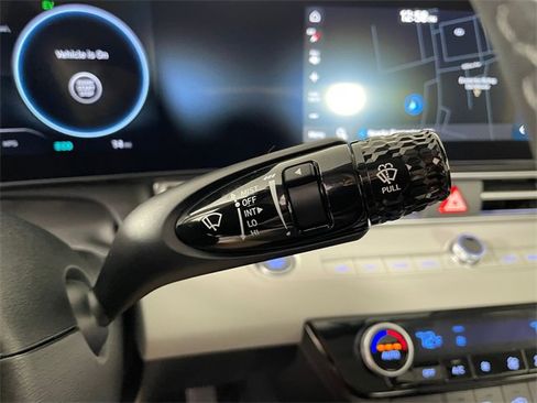 New 2025 Hyundai Elantra Limited image 13