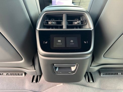 Used 2024 Lucid Air Touring AWD/4WD image 56
