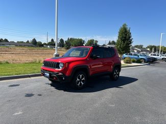 Used 2022 Jeep Renegade Trailhawk w/ Trailer Tow Group AWD/4WD video 1