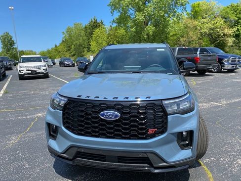 New 2026 Ford Explorer ST AWD/4WD image 9
