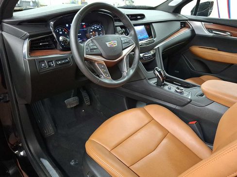 Used 2024 Cadillac XT5 Premium Luxury w/ Technology Package AWD/4WD image 8