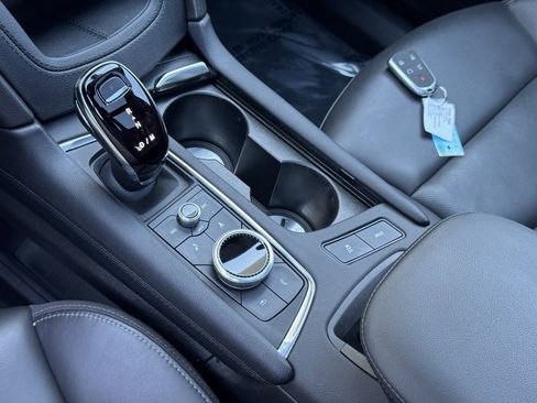 Used 2025 Cadillac XT6 Premium Luxury image 35