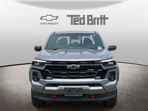 Used 2024 Chevrolet Colorado Z71 w/ Z71 Convenience Package 2 AWD/4WD image 2