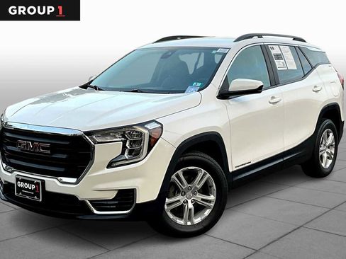 Used 2022 GMC Terrain SLE w/ Driver Convenience Package image 1
