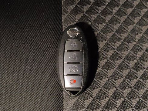 Used 2020 Nissan Versa S image 32