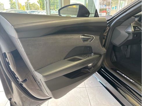 Used 2022 Audi e-tron GT Prestige w/ Prestige Package image 9