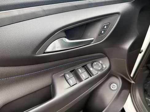 New 2026 Buick Envista Sport Touring w/ Convenience I Package FWD image 18