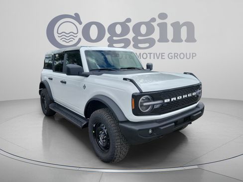New 2026 Ford Bronco Outer Banks w/ Black Appearance Package AWD/4WD image 4