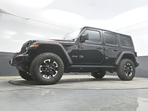 Used 2024 Jeep Wrangler Unlimited Rubicon w/ Convenience Group AWD/4WD image 35