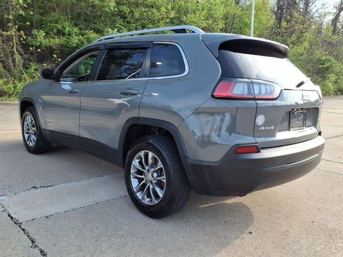 Used 2019 Jeep Cherokee Latitude Plus w/ Comfort/Convenience Group image 5