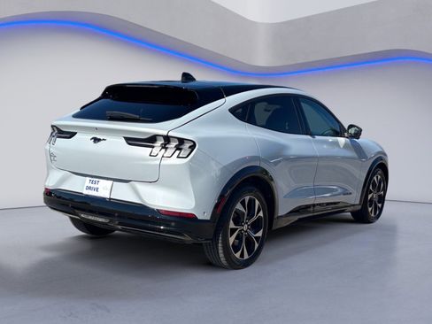 Used 2022 Ford Mustang Mach-E Premium image 11