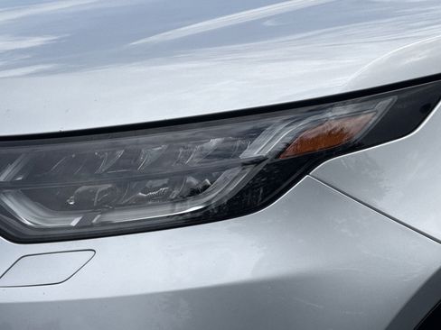 Used 2020 Land Rover Discovery Landmark AWD/4WD image 5
