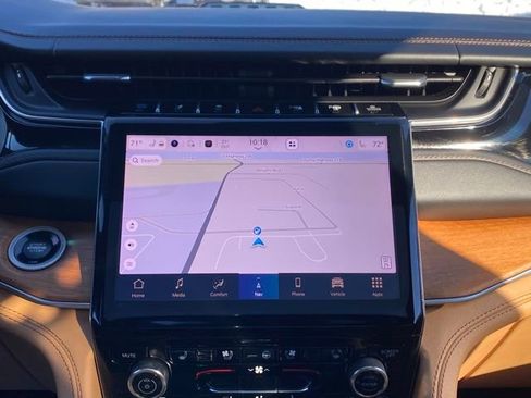 Used 2023 Jeep Grand Cherokee Summit image 40