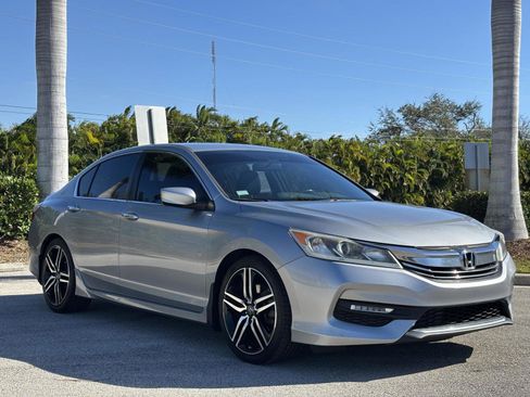 Used 2017 Honda Accord Sport Special Edition image 4