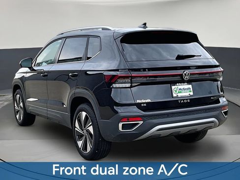 Used 2025 Volkswagen Taos SE AWD/4WD image 5